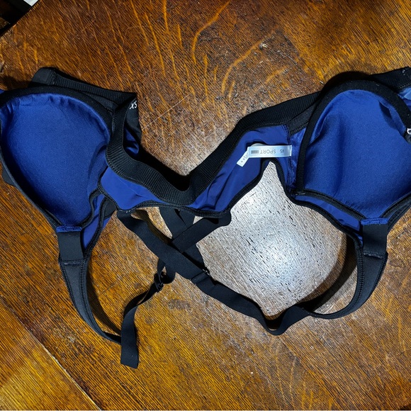 * 2 bras listed for one price* VSX Victoria Secret Multicolor Sports Bra - Picture 9 of 9